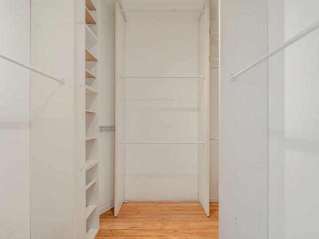 Apartment for rent in Pointe-Claire, Montréal (région administrative)