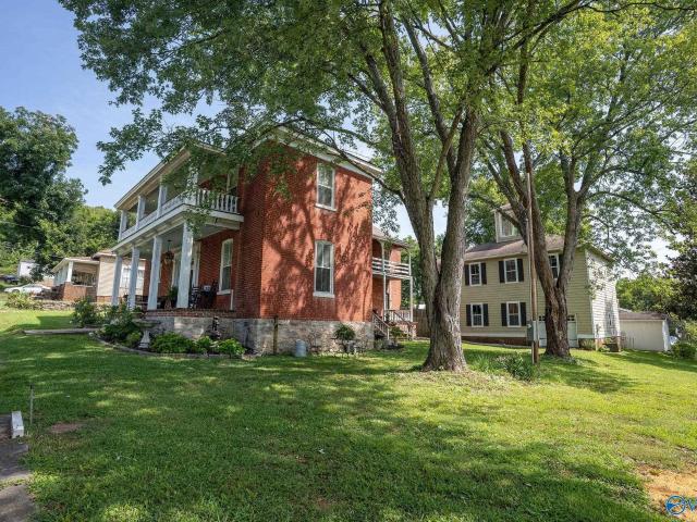 House for sale in Stevenson, Alabama
