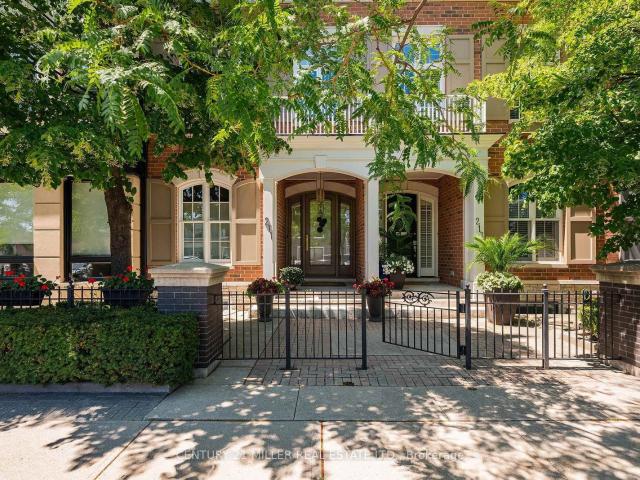 Townhouse for sale in Woburn, Ontario