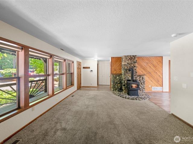House for sale in Shelton, Washington