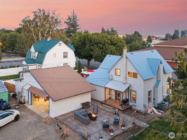 House for sale in Waterville, Douglas County