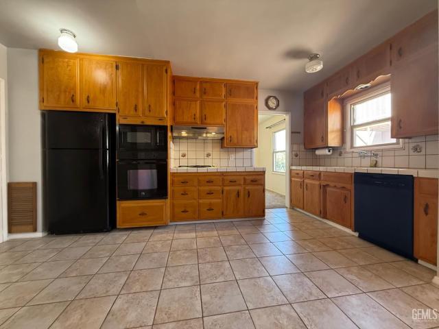 House for sale in Taft, California