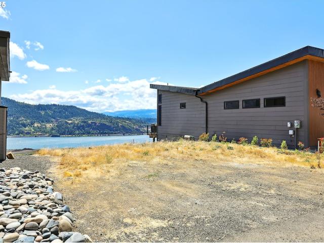 Land for sale in White Salmon, Washington