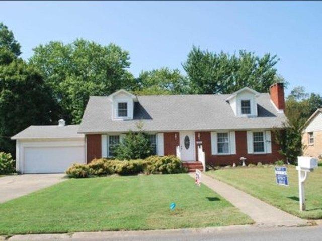House for sale in Mayfield, Kentucky