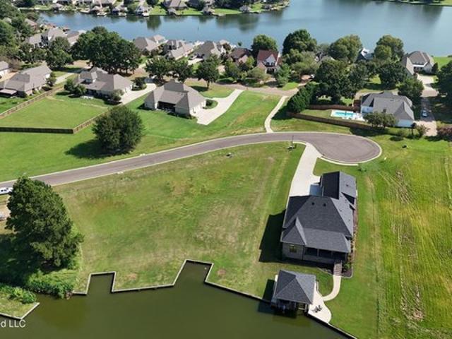 Land for sale in Madison, Mississippi