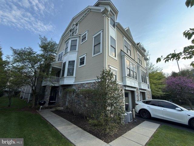 Townhouse for sale in Ardmore, Pennsylvania