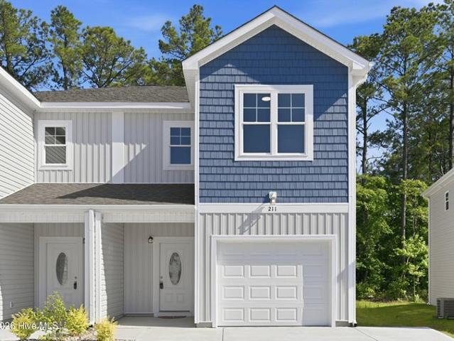 Townhouse for sale in Holly Ridge, North Carolina