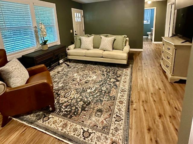 House for sale in Scottsville, Allen County