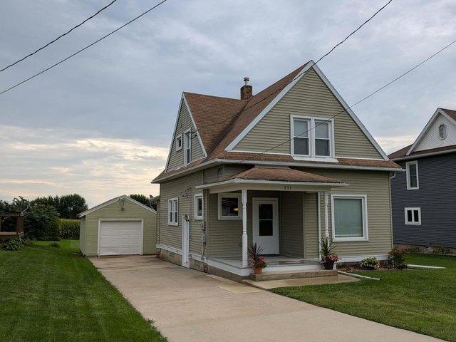 House for sale in Ossian, Winneshiek County