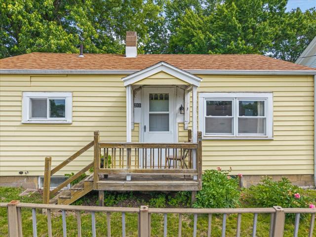 House for sale in Le Claire, Iowa