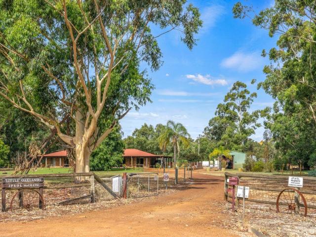 House for sale in Oakford, Western Australia