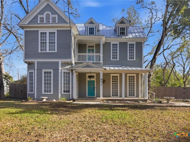 House for sale in Yoakum, Texas