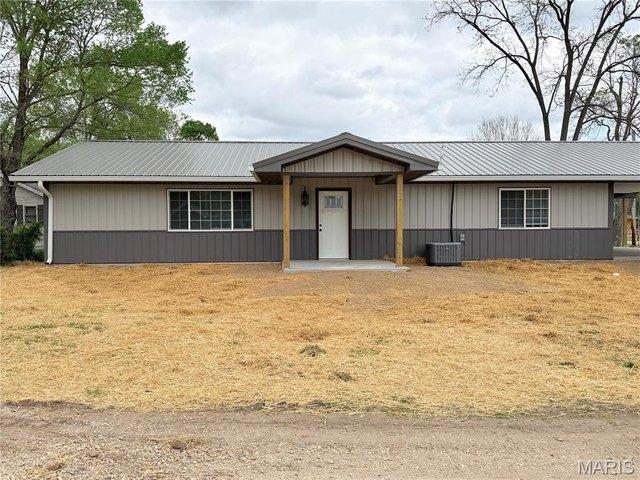 House for sale in Pilot Knob, Missouri