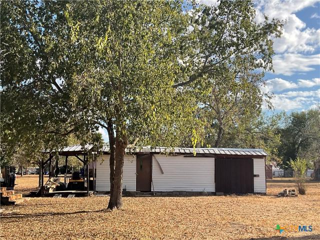 House for sale in Yoakum, Texas