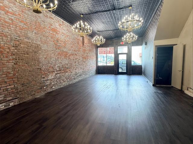 Commercial for sale in Newton, Iowa
