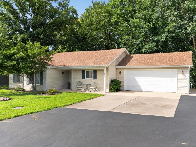 House for sale in Stone, Missouri