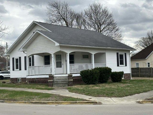 House for sale in Douglas, Illinois