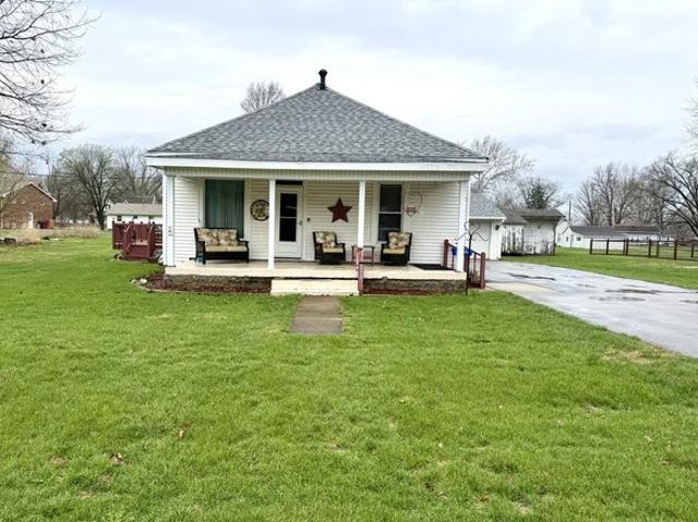 House for sale in Yates City, Illinois
