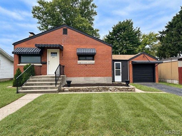House for sale in East Alton, Madison County
