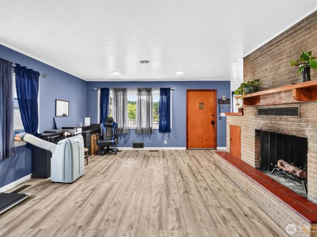 House for sale in Winlock, Washington
