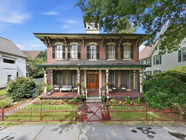 House for sale in Honesdale, Wayne County
