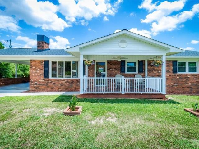 House for sale in Millers Creek, North Carolina