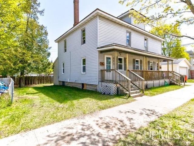 House for sale in Escanaba, Michigan