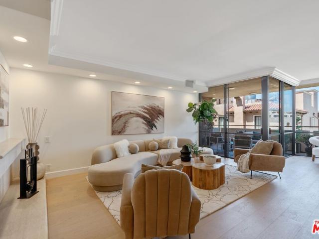 Condo for sale in Beverly Hills