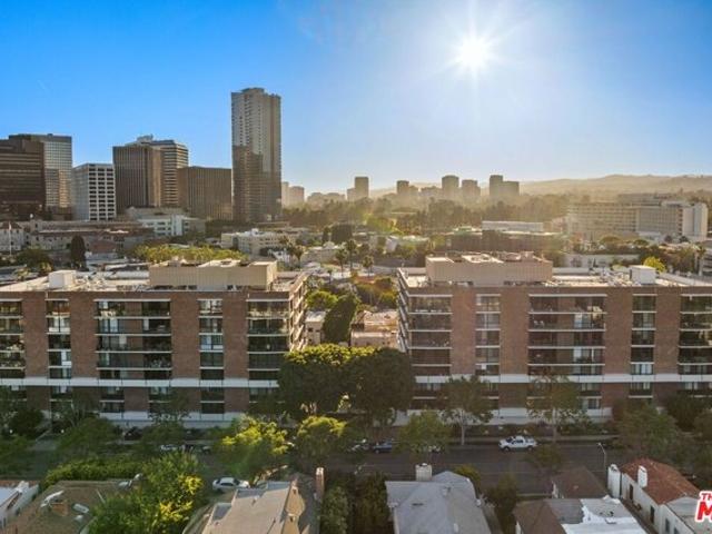Condo for sale in Beverly Hills, California