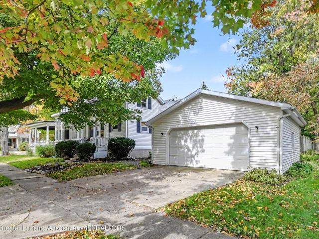 House for sale in St. Johns, Clinton County