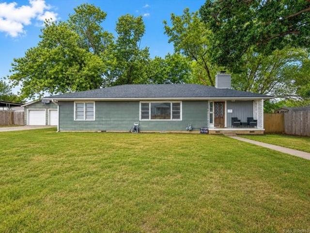 House for sale in Bartlesville, Washington County