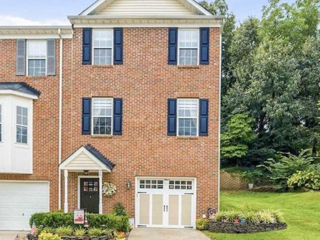 Townhouse for sale in Virginia