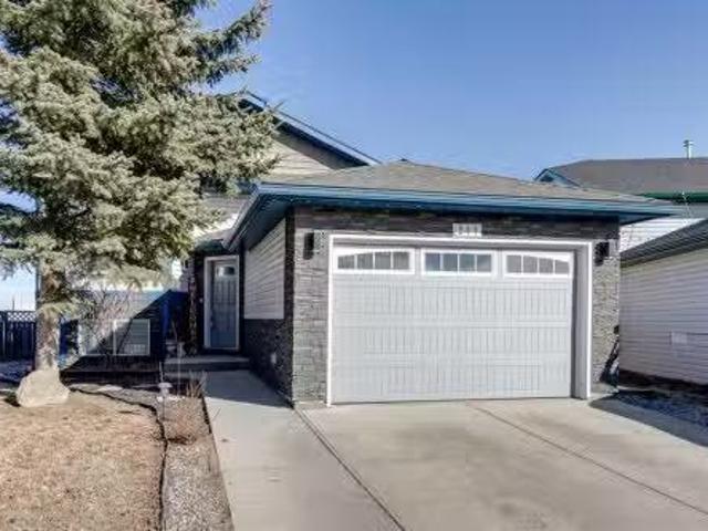 House for sale in Airdrie, Alberta