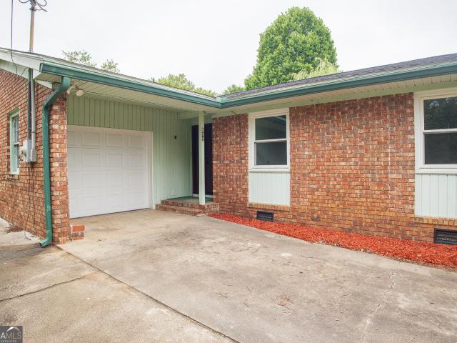 House for sale in Kathleen, Georgia