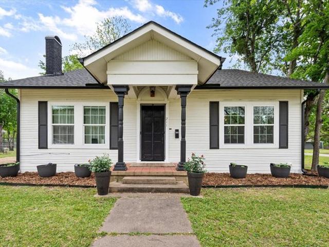 House for sale in Navarro, Texas