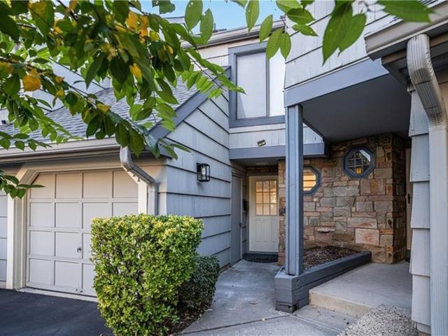 Condo for sale in Rockland, New York