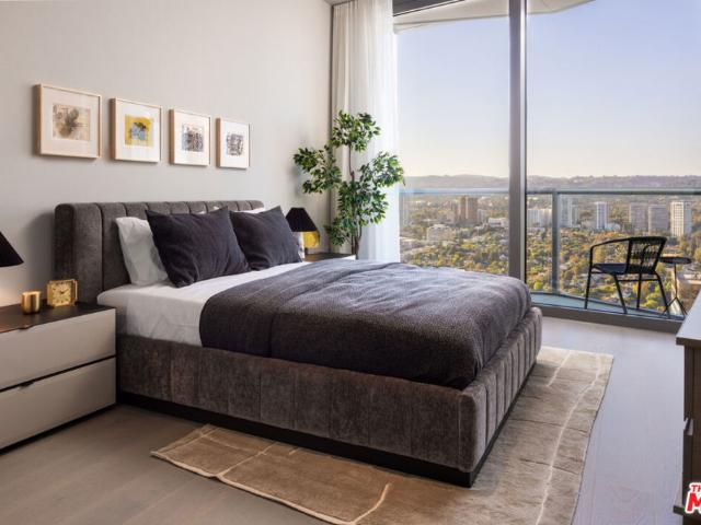 Condo for sale in Burbank, California
