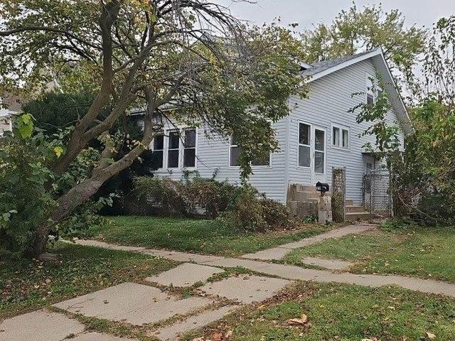 House for sale in Clinton, DeWitt County