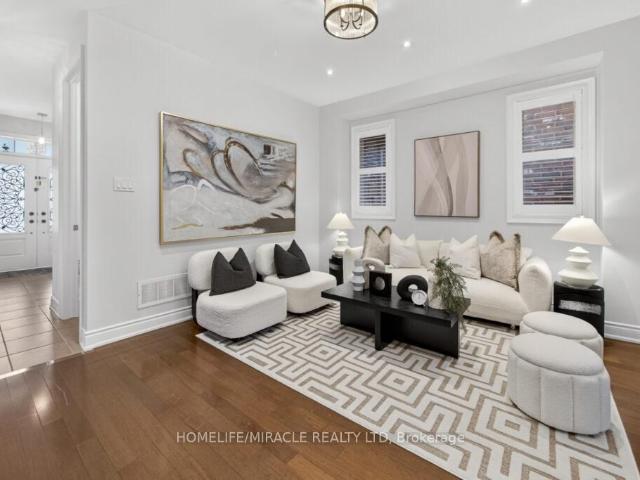 Townhouse for sale in Woburn, Ontario