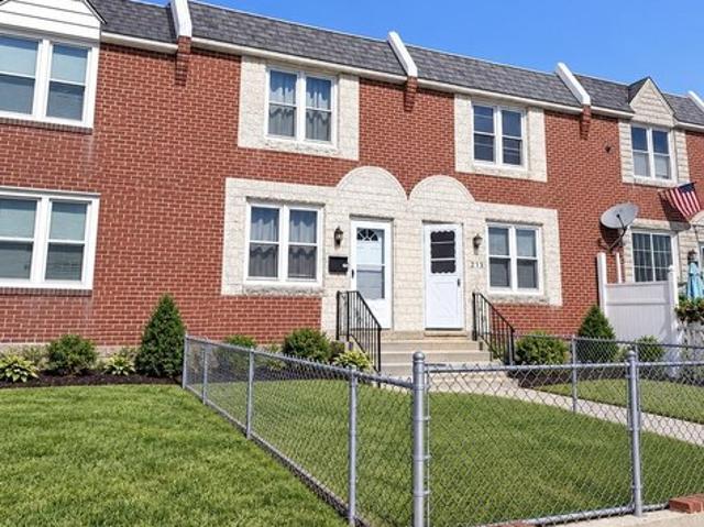 Townhouse for sale in Darby, Delaware County