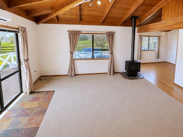 House for rent in Awhitu, Oroua County