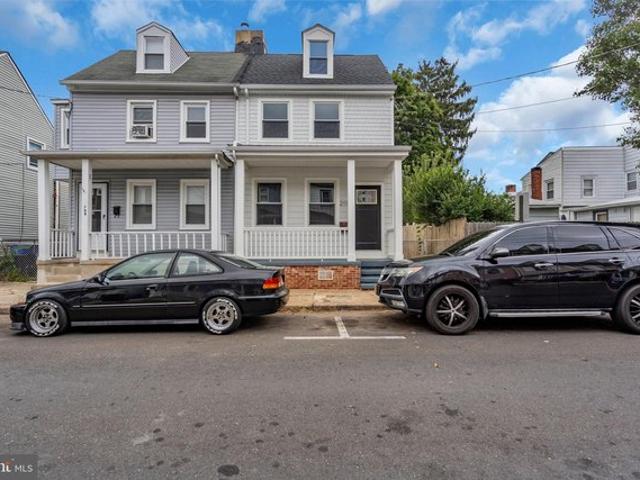 Townhouse for sale in Burlington, New Jersey