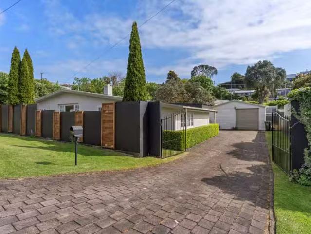 House for sale in Omokoroa, Bay Of Plenty