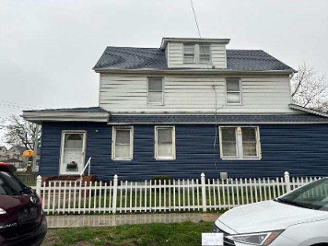 House for sale in Queens, Arverne