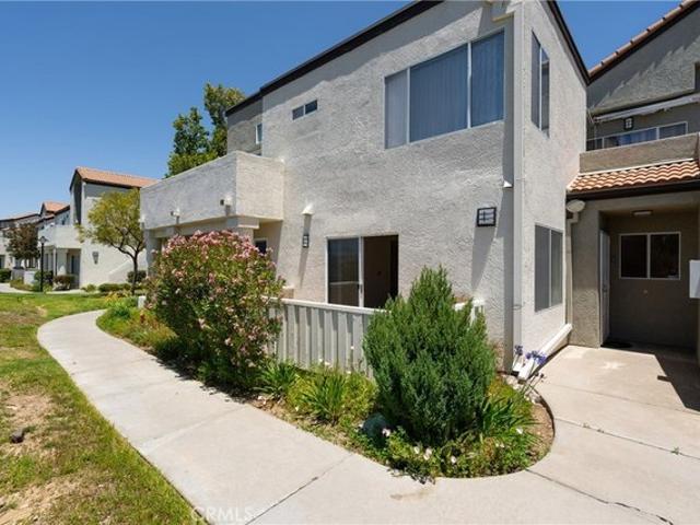 Condo for sale in Canyon Country, California