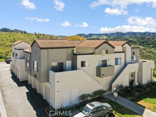 Condo for sale in Canyon Country, California