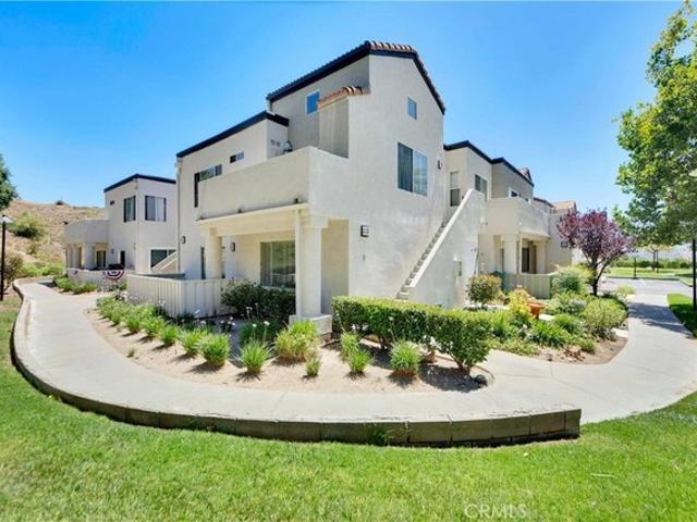 Condo for sale in Canyon Country, California