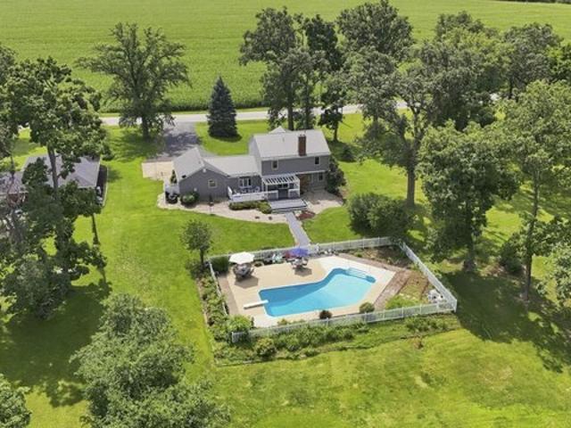 House for sale in Woodburn, Indiana