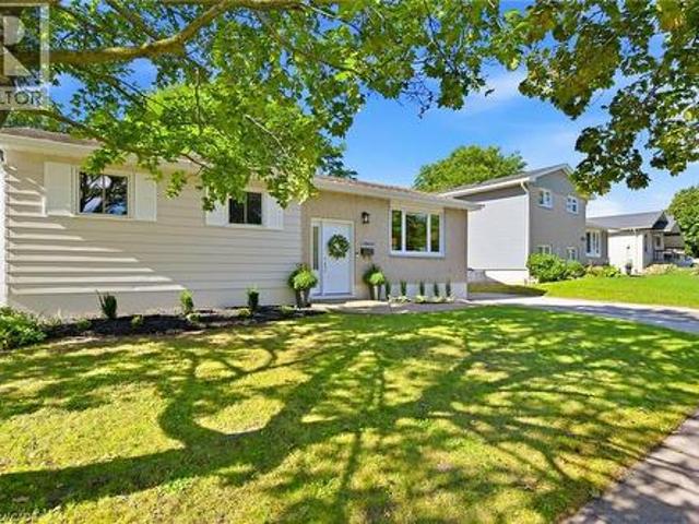 House for sale in Burlington, Ontario