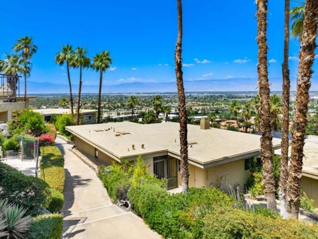 Condo for sale in Palm Springs, California